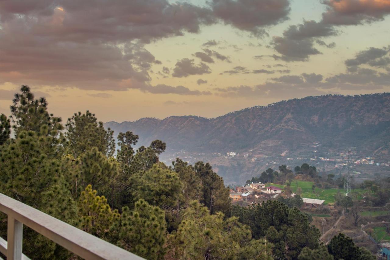 Bed and Breakfast Hillcrest Heights Kasauli Exterior foto